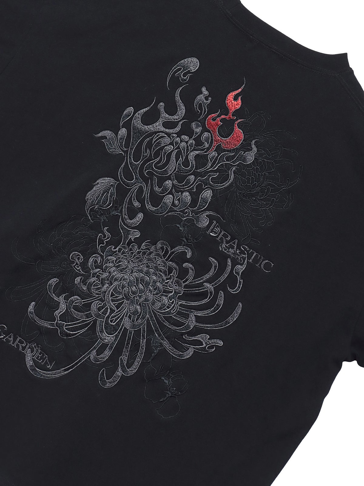 【DRASTIC GARDEN】“漆黒の華々”総刺繍BGIシルエットロンT