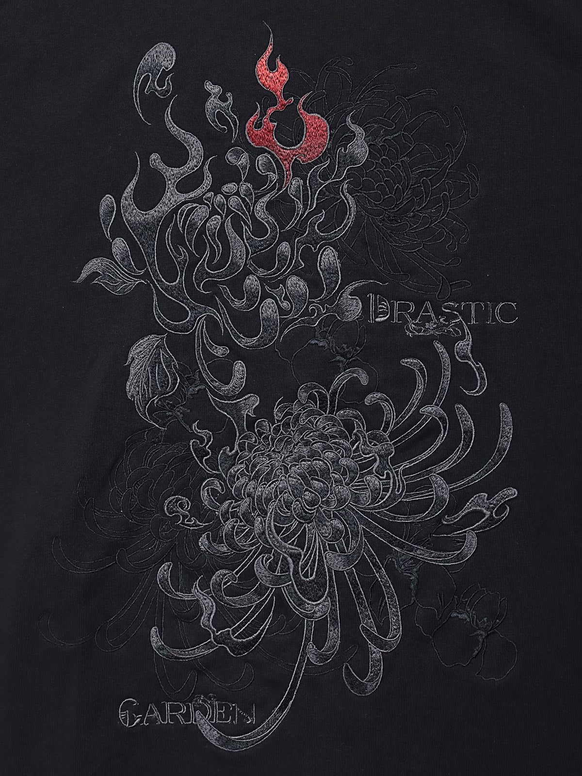 【DRASTIC GARDEN】“漆黒の華々”総刺繍BGIシルエットロンT