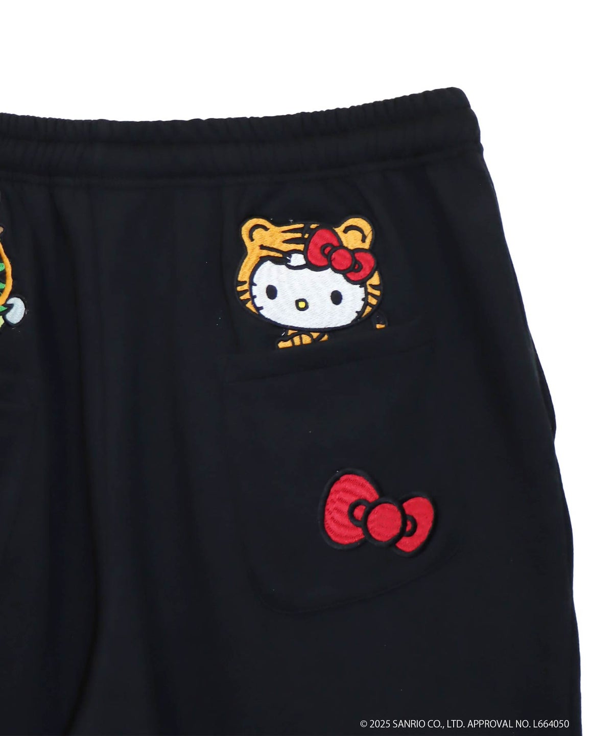 ≪40%OFF≫【Hello Kitty×PANDIESTA JAPAN】“なりきり龍虎”刺繍入りスウェットパンツ≪返品・取寄対応不可≫
