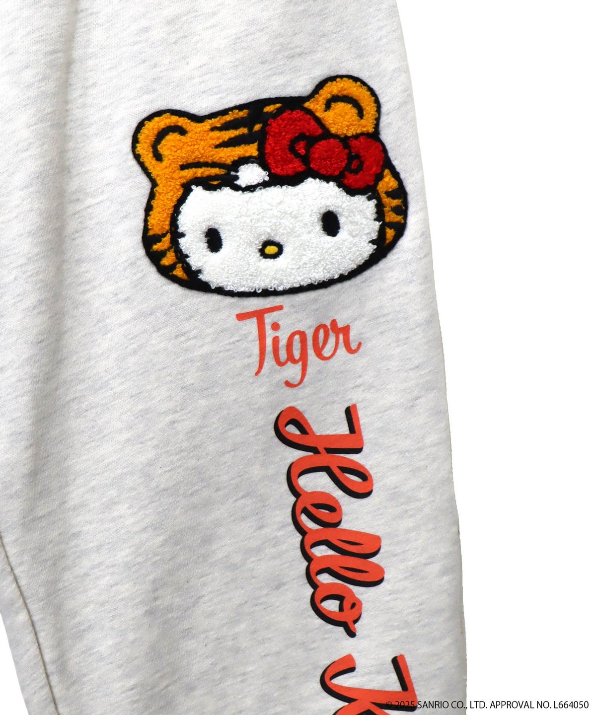 ≪40%OFF≫【Hello Kitty×PANDIESTA JAPAN】“なりきり龍虎”刺繍入りスウェットパンツ≪返品・取寄対応不可≫