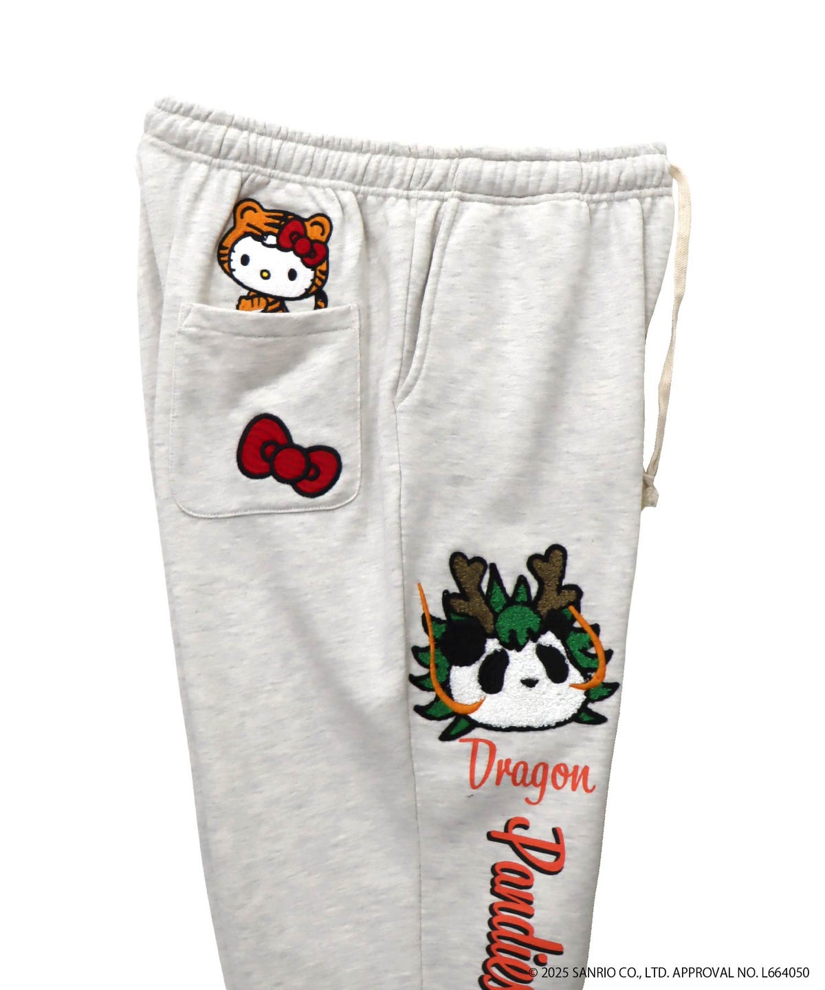 ≪40%OFF≫【Hello Kitty×PANDIESTA JAPAN】“なりきり龍虎”刺繍入りスウェットパンツ≪返品・取寄対応不可≫