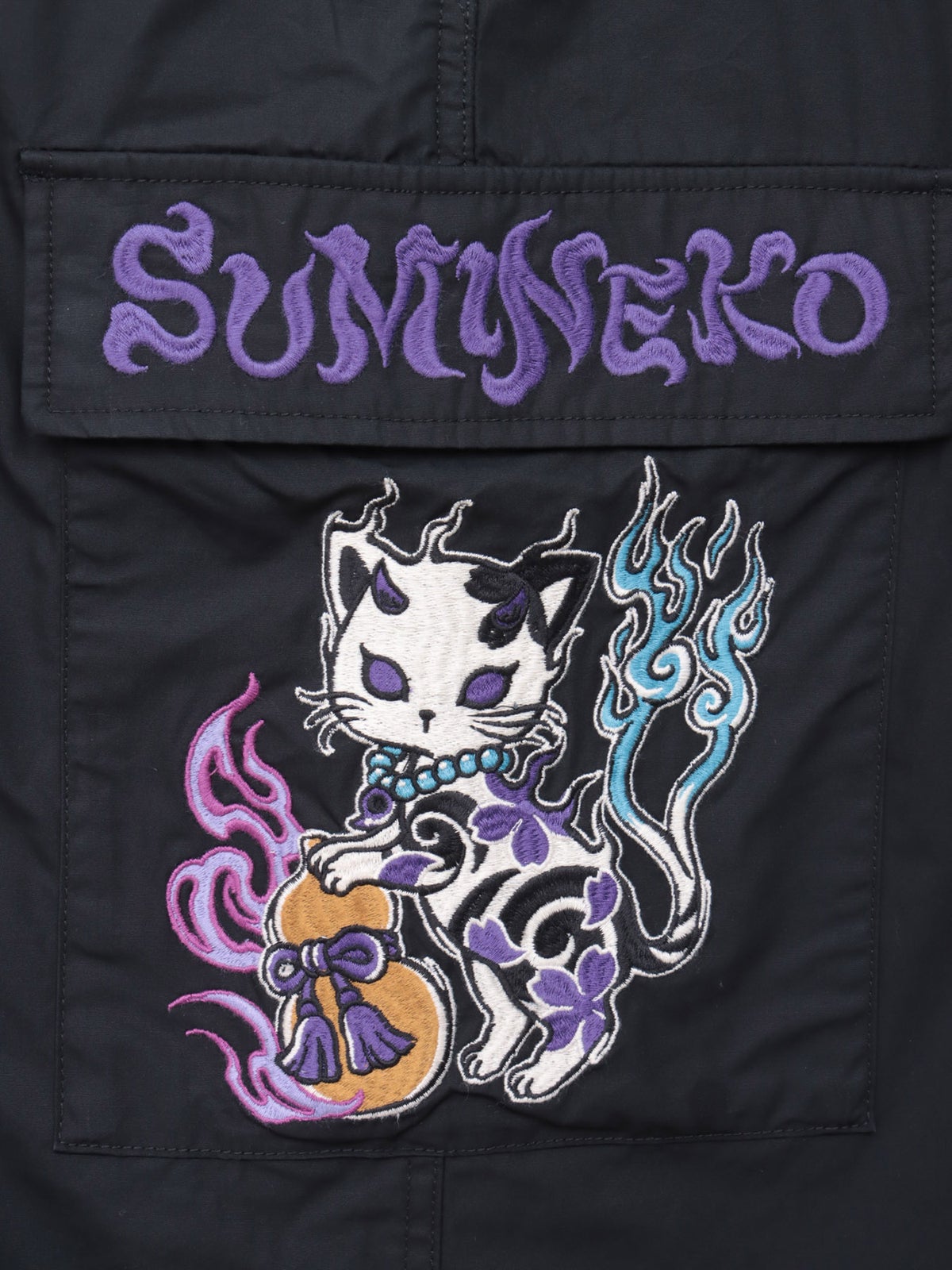 【SUMINEKO】“鬼猫”刺繍入りハーフパンツ