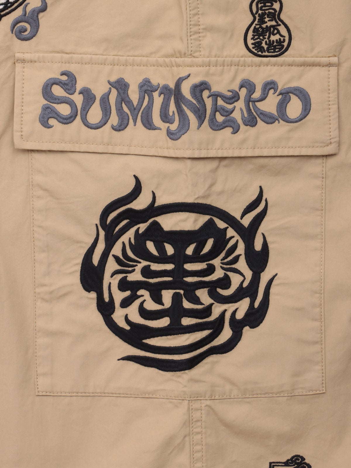 【SUMINEKO】“鬼猫”刺繍入りハーフパンツ