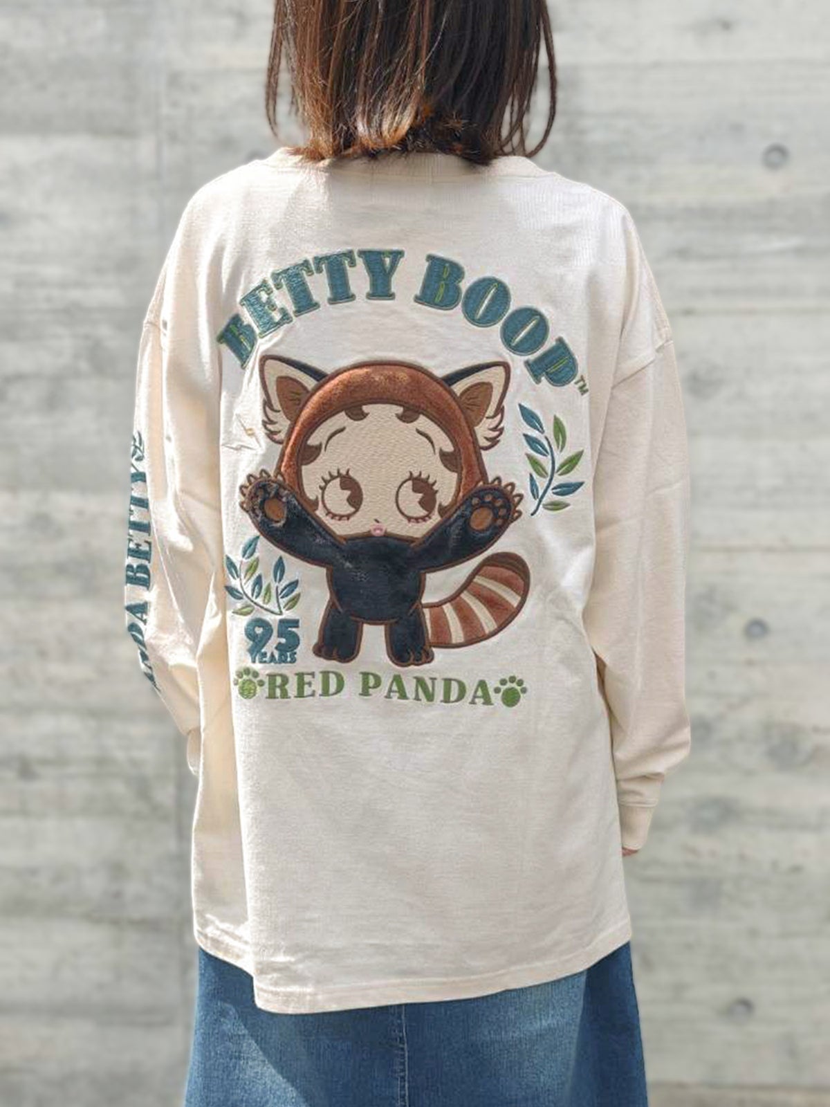 【BETTY BOOP】“レッサーパンダベティ”総刺繍ロンT〔別注〕
