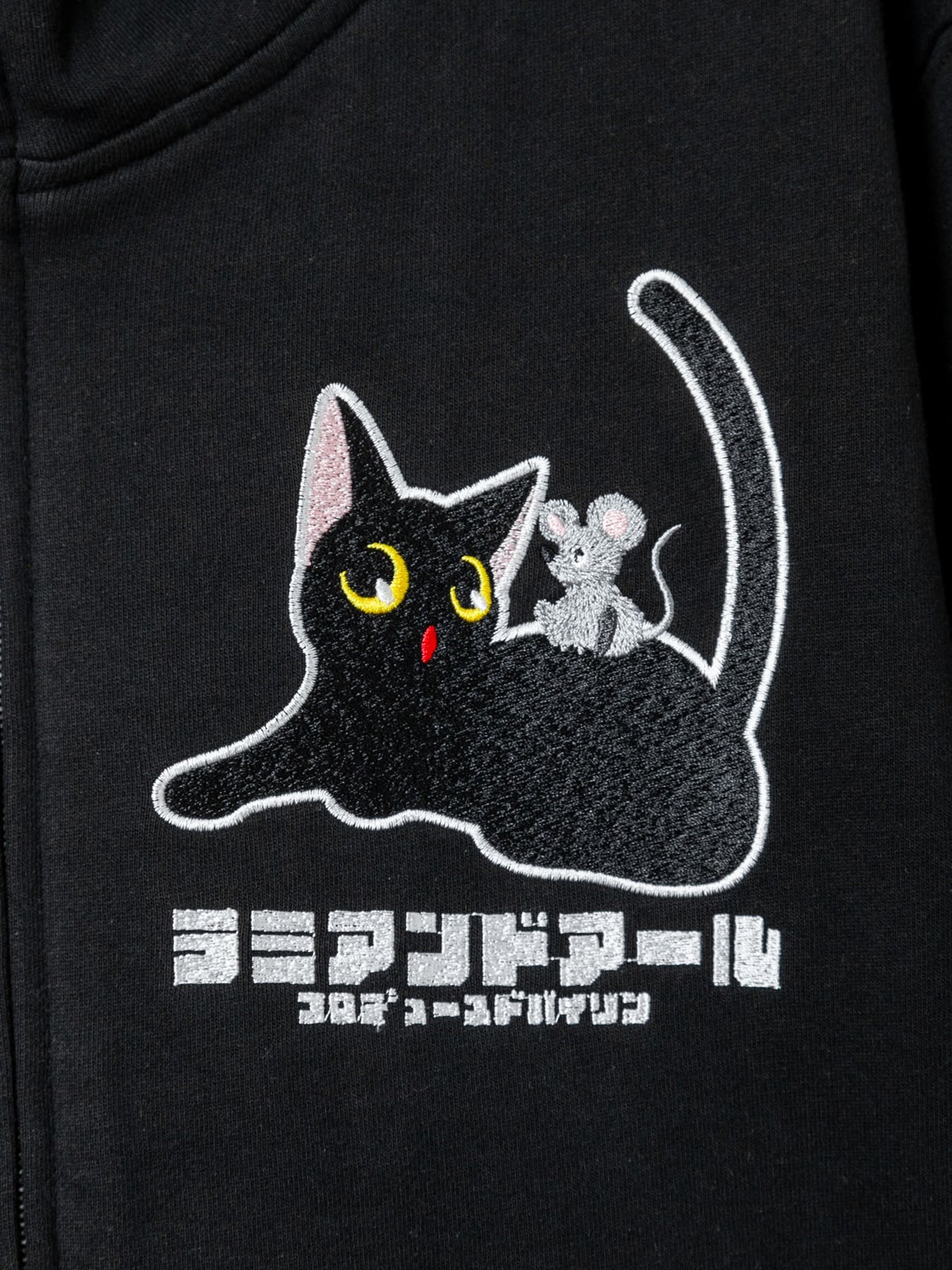【LiN】“アートなLamy&Earl”刺繍入りZIPパーカー
