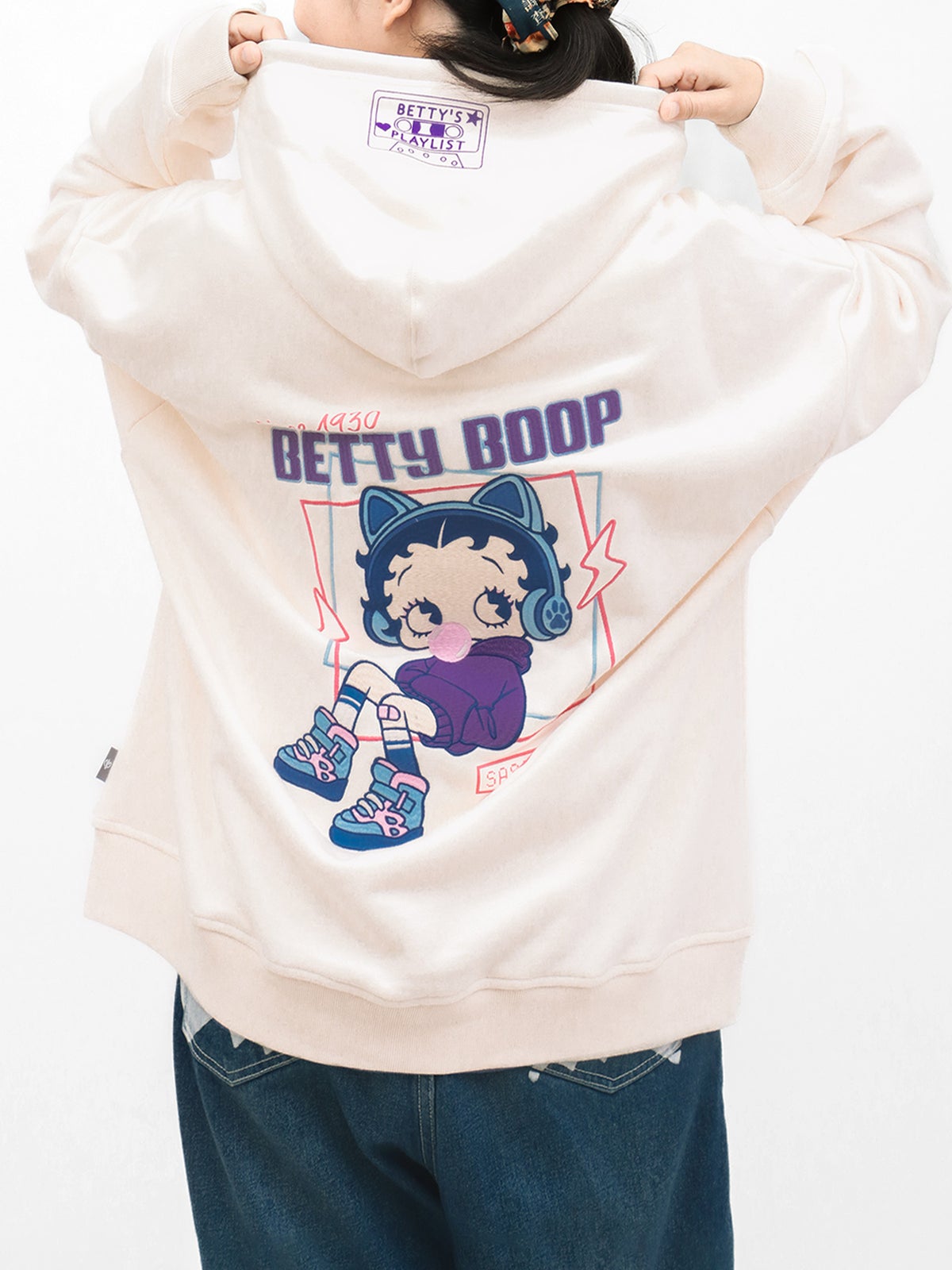 【BETTY BOOP】“TOXIC BETTY”刺繍入りZIPパーカー〔別注〕