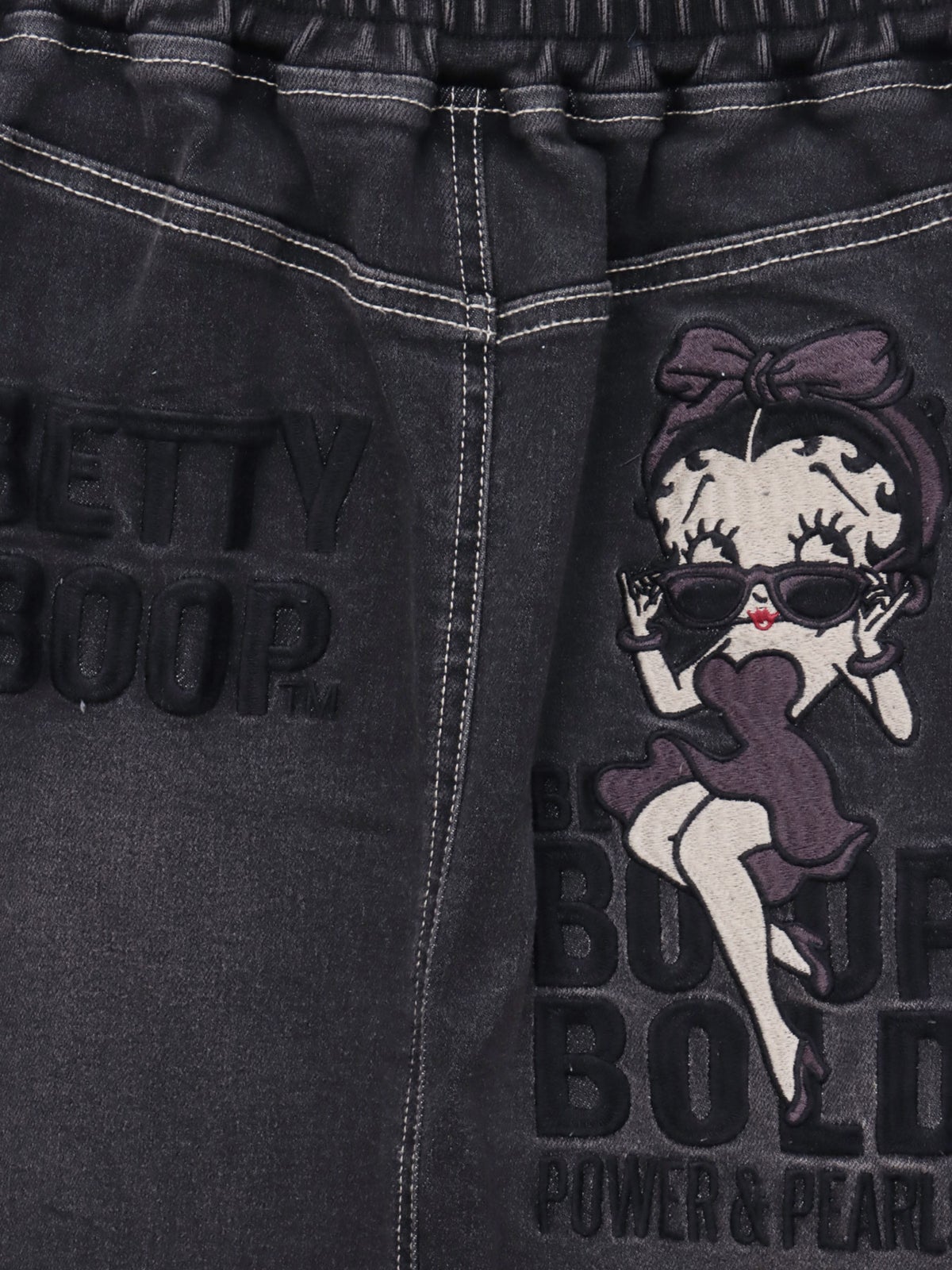 【BETTY BOOP】“ベティ＆パジー”総刺繍デニムスカート