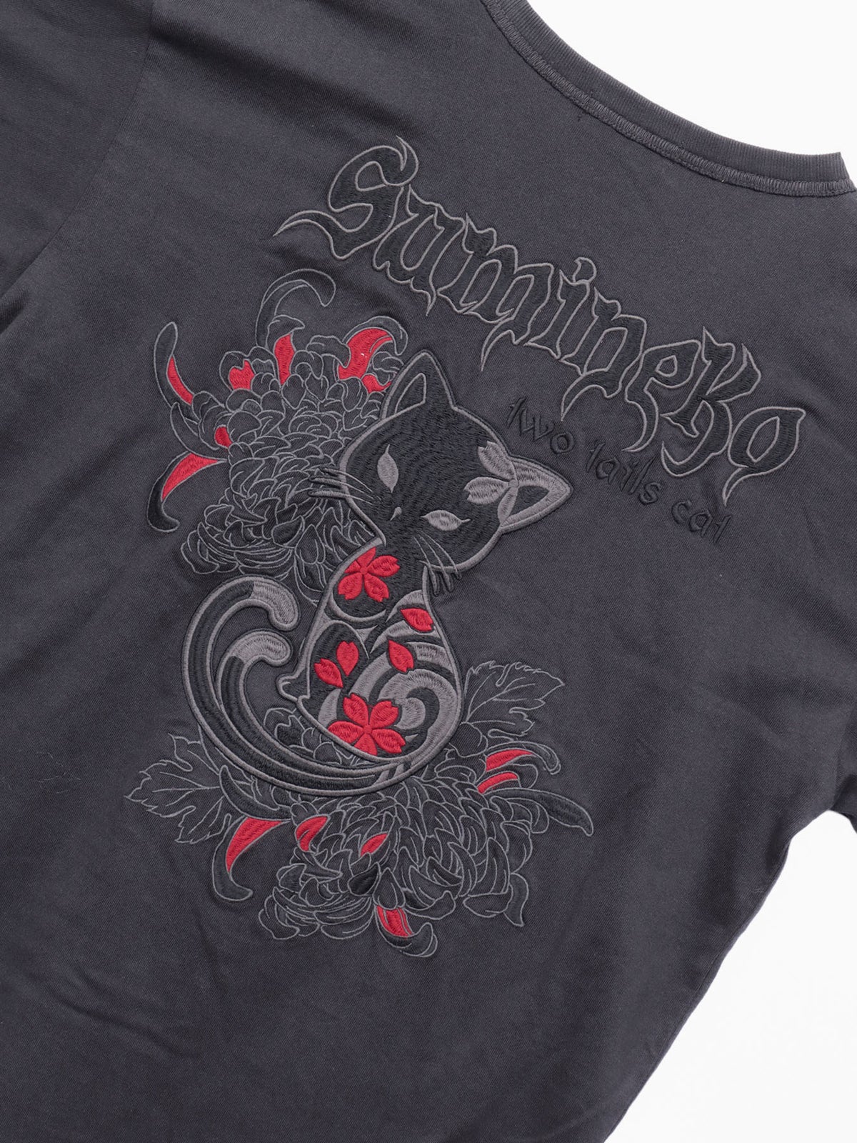 【SUMINEKO】“菊と墨猫”刺繍入りロンT