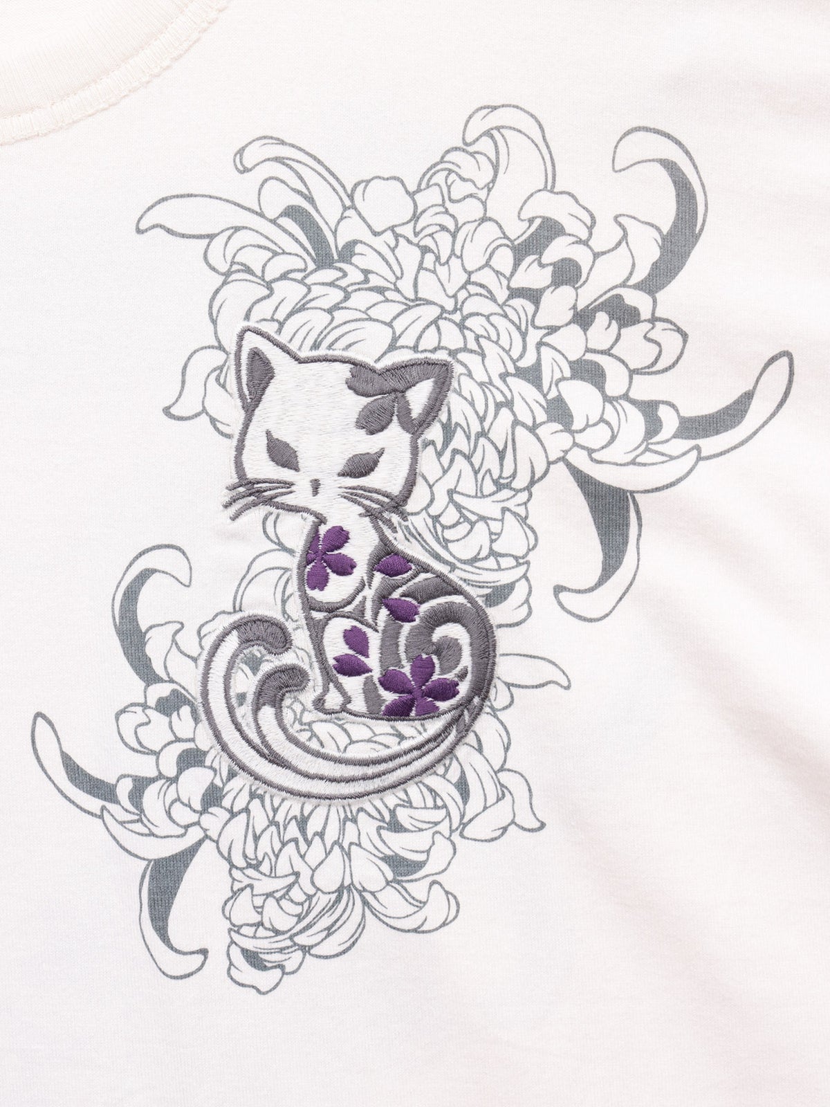 【SUMINEKO】“菊と墨猫”刺繍入りロンT