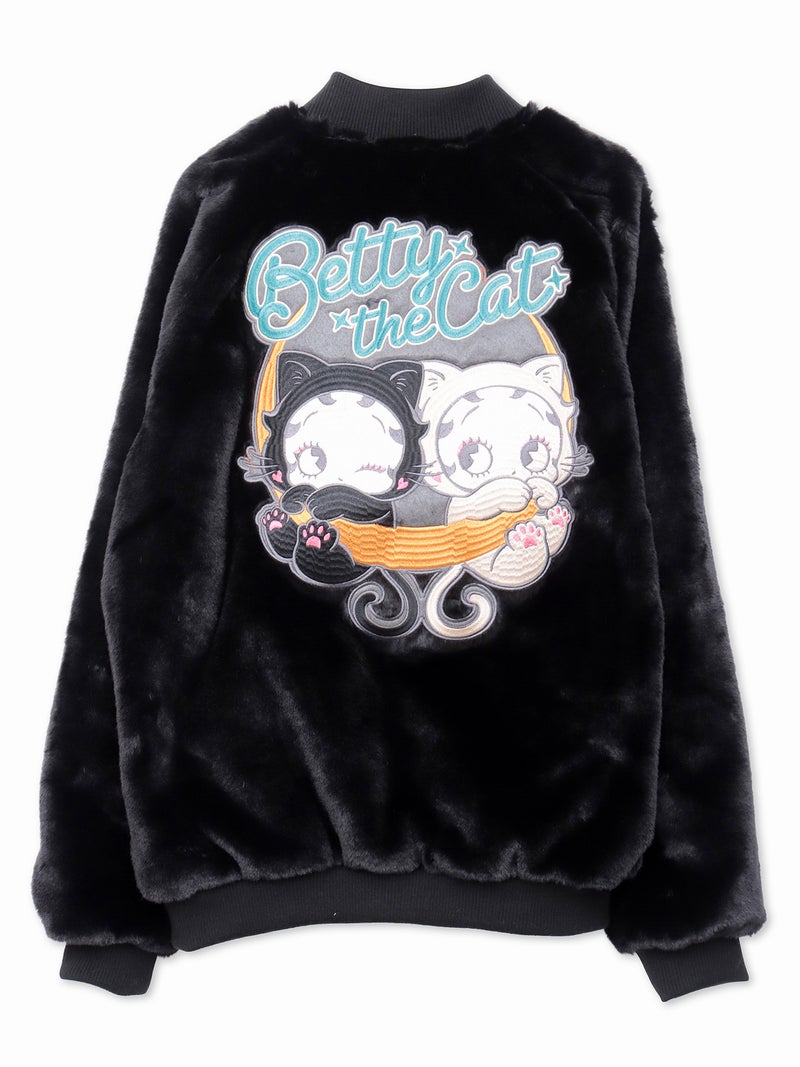 【BETTY BOOP】“黒猫&白猫ベイビーベティ”刺繍入りリバーシブルファースカジャン〔別注〕