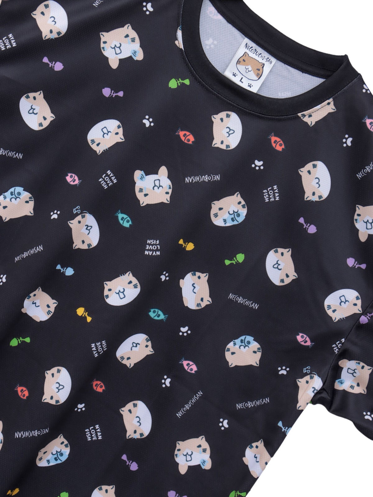 【NECOBUCHI-SAN】猫渕さん総柄Tシャツ