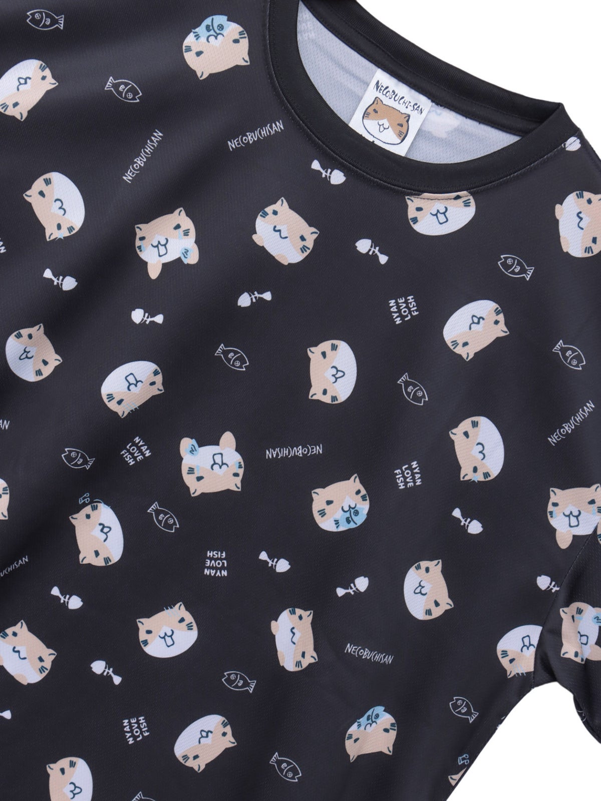 【NECOBUCHI-SAN】猫渕さん総柄Tシャツ