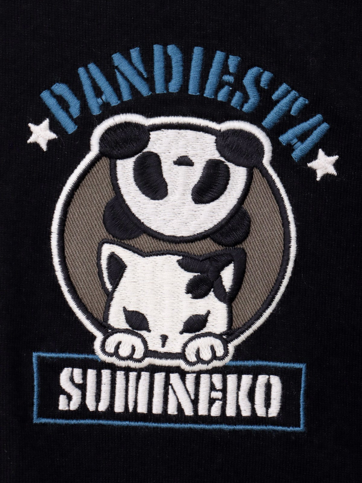 【SUMINEKO×PANDIESTA JAPAN】“スミネコとパンダ”ミリタリー風刺繍入りTシャツ