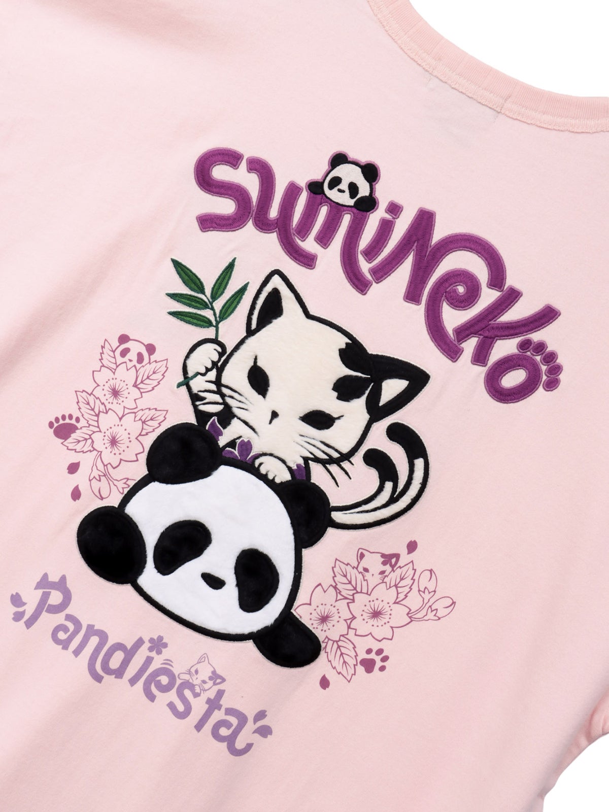 【SUMINEKO×PANDIESTA JAPAN】“スミネコとパンダ”ファー素材刺繍入りTシャツ