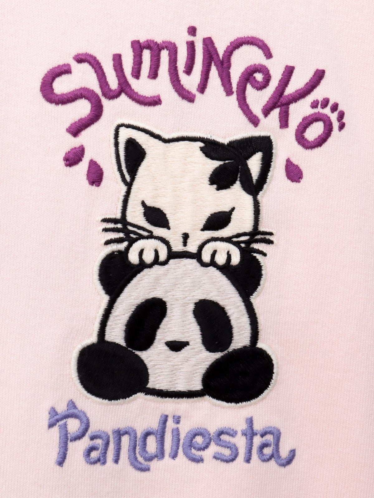 【SUMINEKO×PANDIESTA JAPAN】“スミネコとパンダ”ファー素材刺繍入りTシャツ