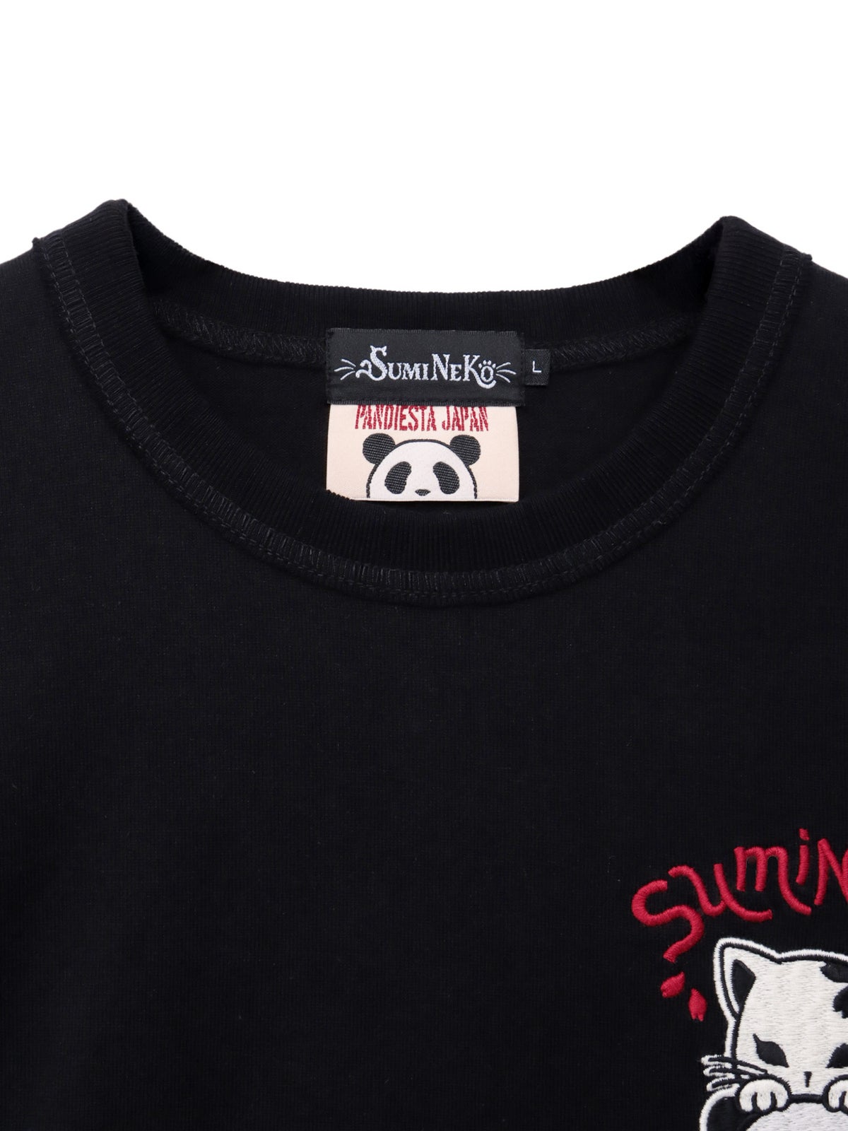 【SUMINEKO×PANDIESTA JAPAN】“スミネコとパンダ”ファー素材刺繍入りTシャツ