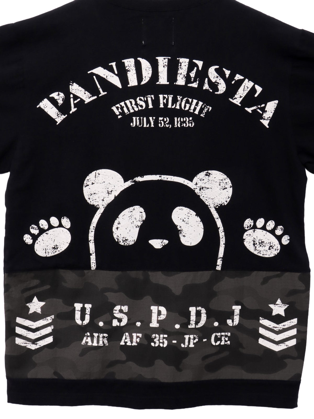 【PANDIESTA JAPAN】サコッシュ風ポケット付き カモ柄Tシャツ