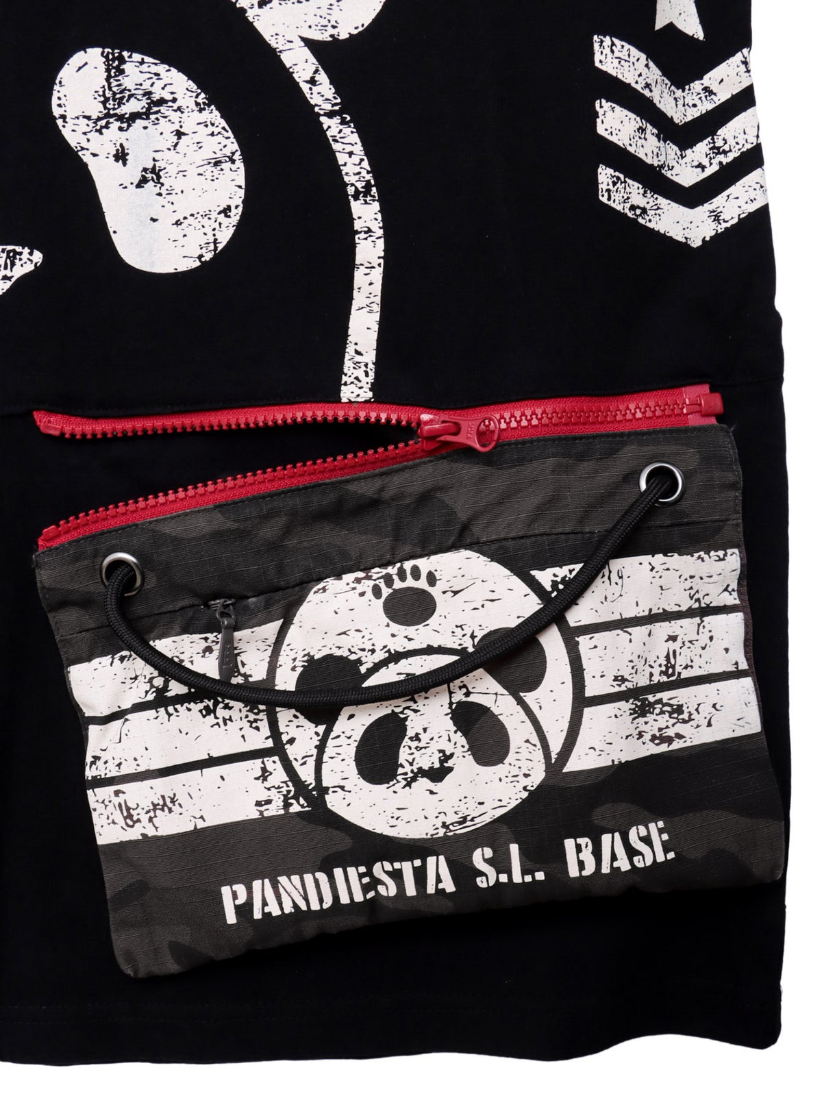 【PANDIESTA JAPAN】サコッシュ風ポケット付き カモ柄Tシャツ
