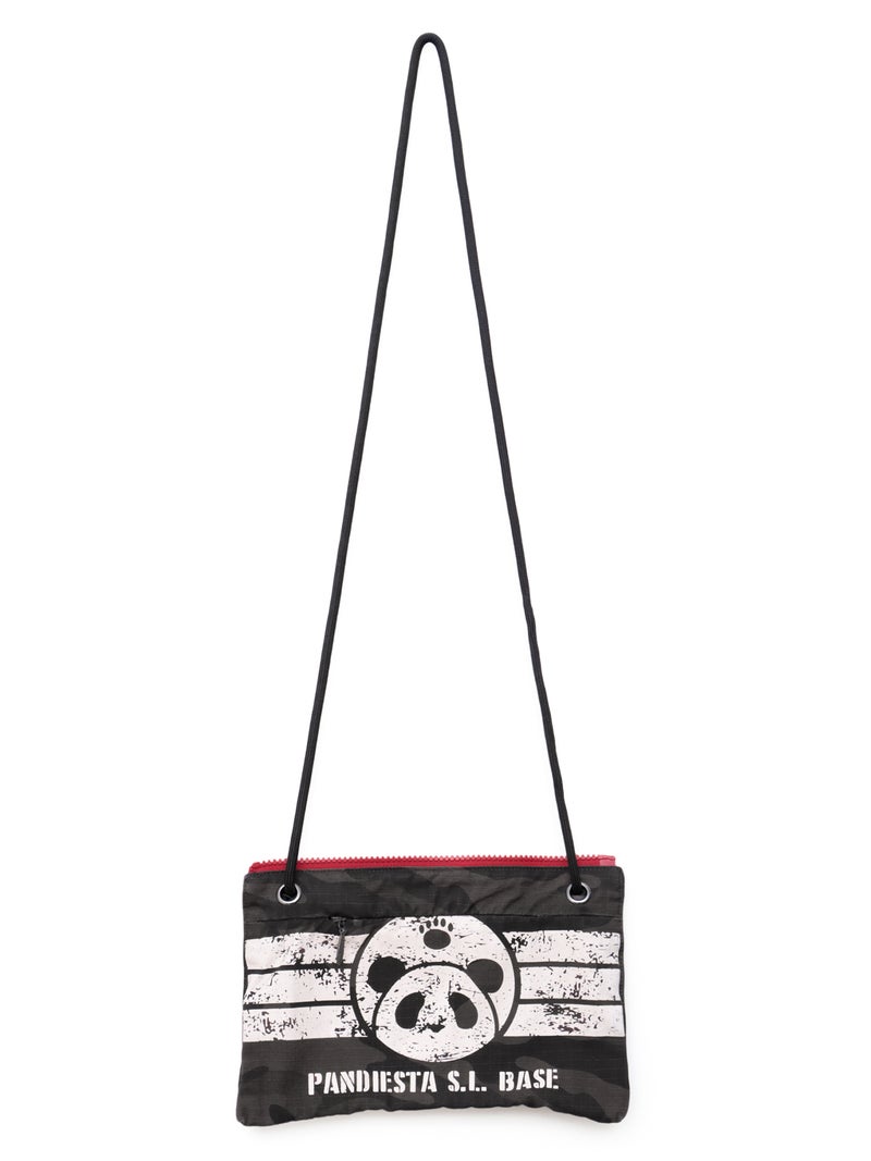 【PANDIESTA JAPAN】サコッシュ風ポケット付き カモ柄Tシャツ