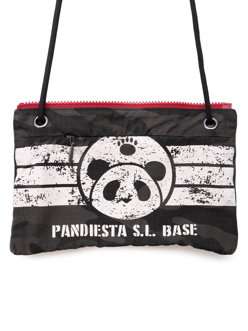 【PANDIESTA JAPAN】サコッシュ風ポケット付き カモ柄Tシャツ