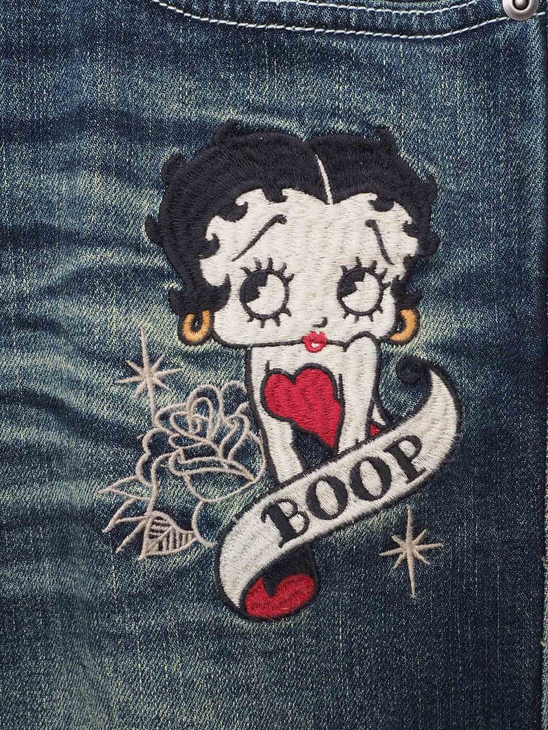 【BETTY BOOP】スタッズ付き刺繍入りデニムパンツ