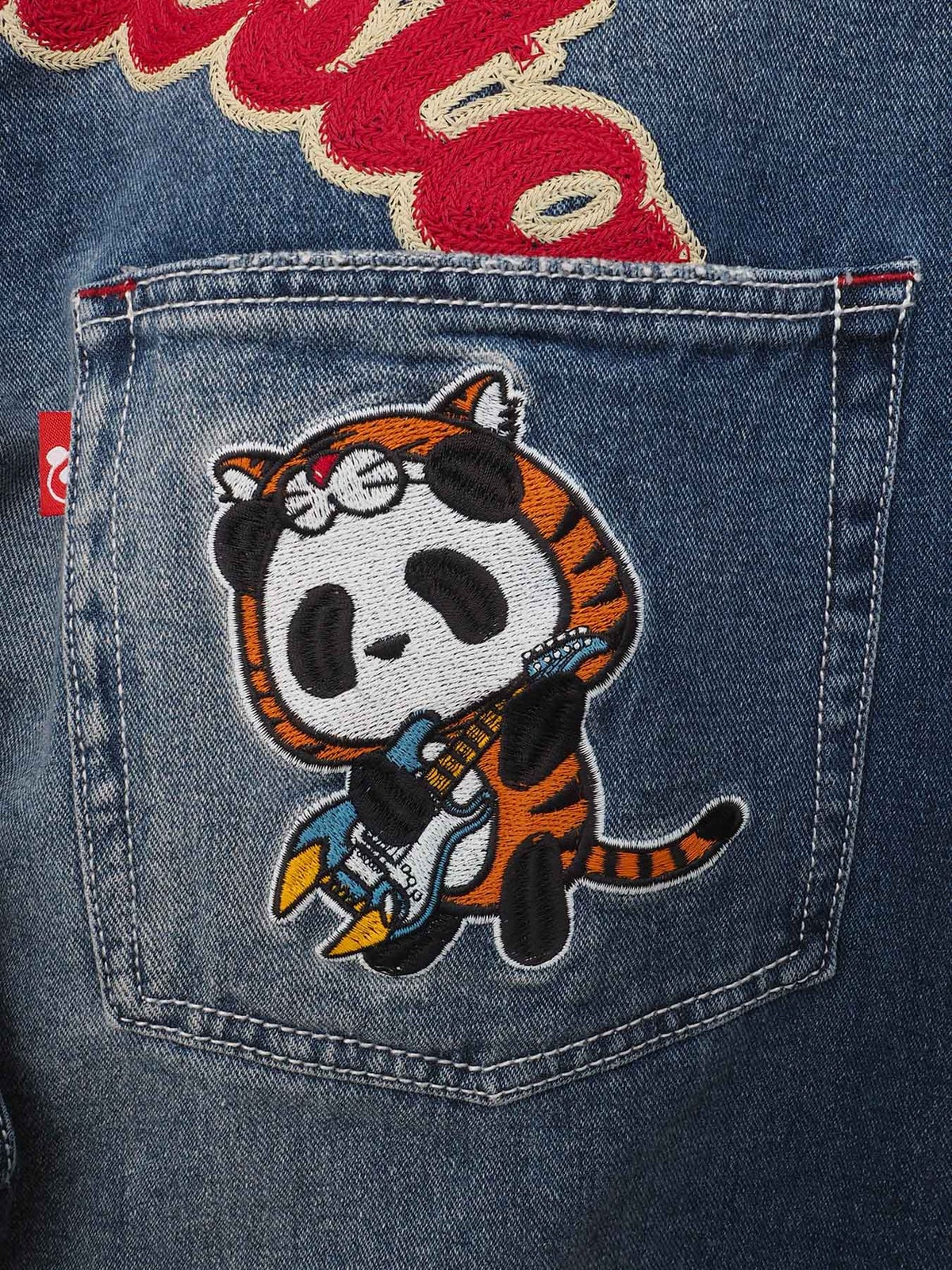 【PANDIESTA JAPAN】“ギターバトルパンダ”刺繍入りワイドデニムパンツ