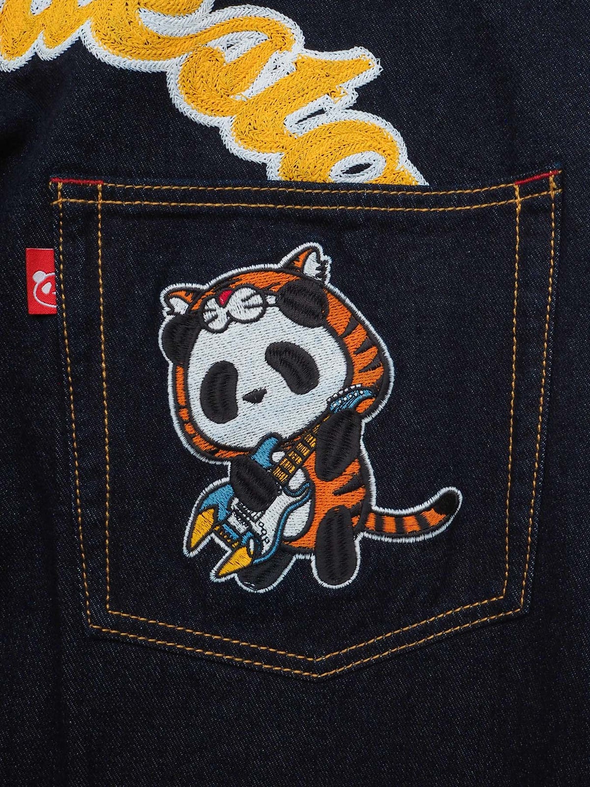 【PANDIESTA JAPAN】“ギターバトルパンダ”刺繍入りワイドデニムパンツ